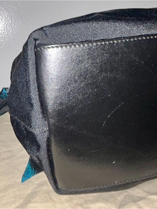 Gucci Black Shoulder Bag with Turquoise Scarf and Crystal Cat Charm - Picture 8 of 12